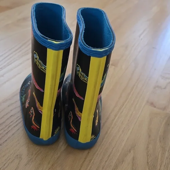 Hunter boots sz 11 boys - Picture 3 of 5